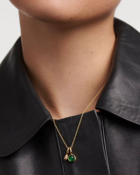 Gold Pendant Oasis Necklace