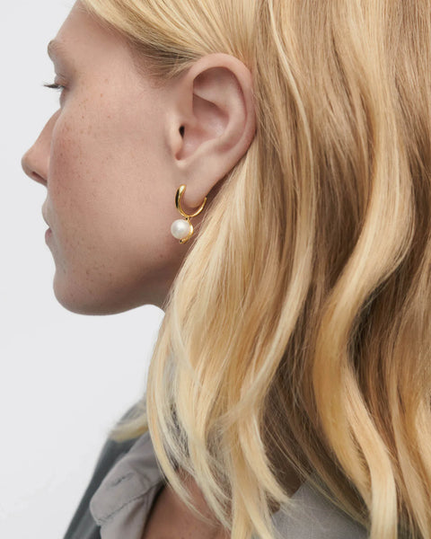 La Perla Freshwater Pearl Hoop Earrings