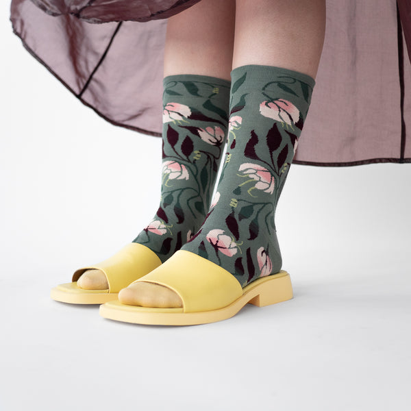 Philidelphus Cedar Socks - shopidPearl