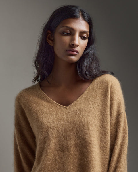 Vneck Pullover 100% Cashmere Sweater Camel