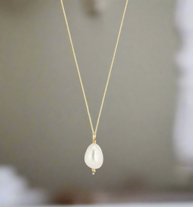 Alba Pearl Necklace