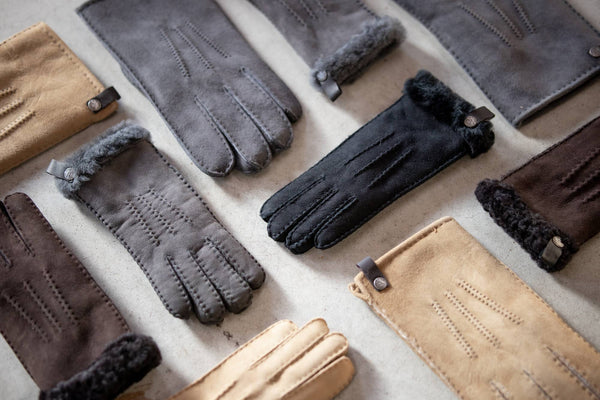 Suede Gloves with Wool Fur Trim